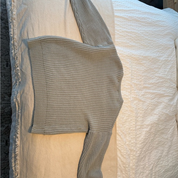 Gray Sweater - Picture 3 of 3